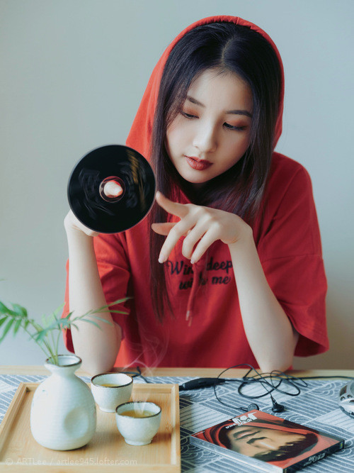 米兰体育APP-意甲长传反击:瞬间突破的美学展现,意甲集锦