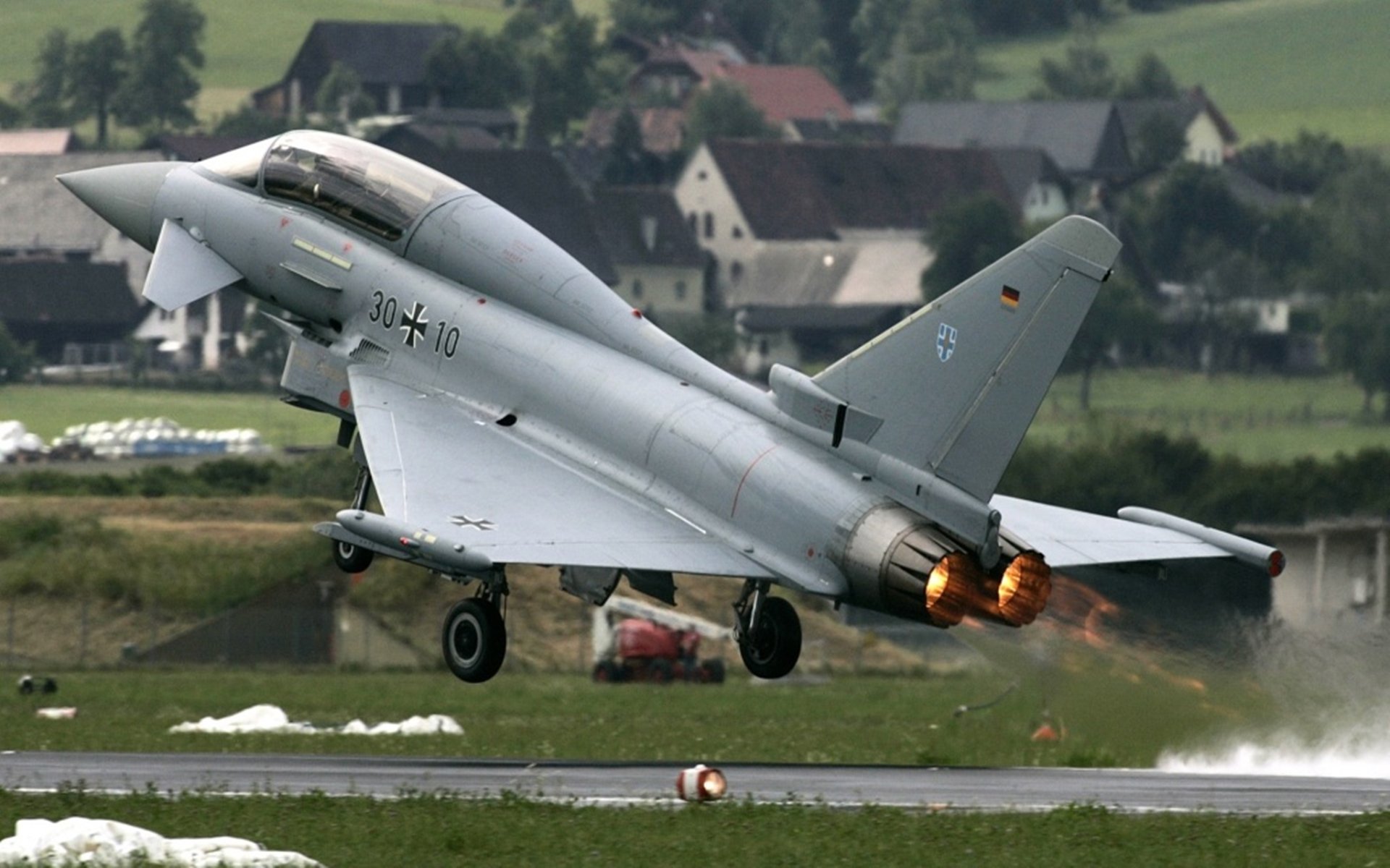 MILANSPORT入口-特色足球文化周在多个城市轮番举行，展示多元魅力，足球文化宣传主题海报